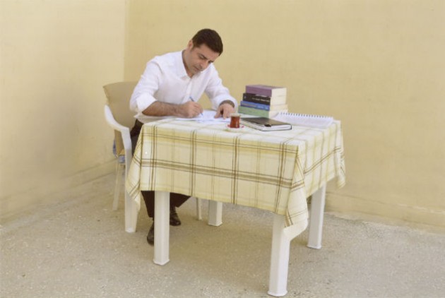 Ανακηρύχθηκε νικητής, εν μέσω αμφισβήτησης