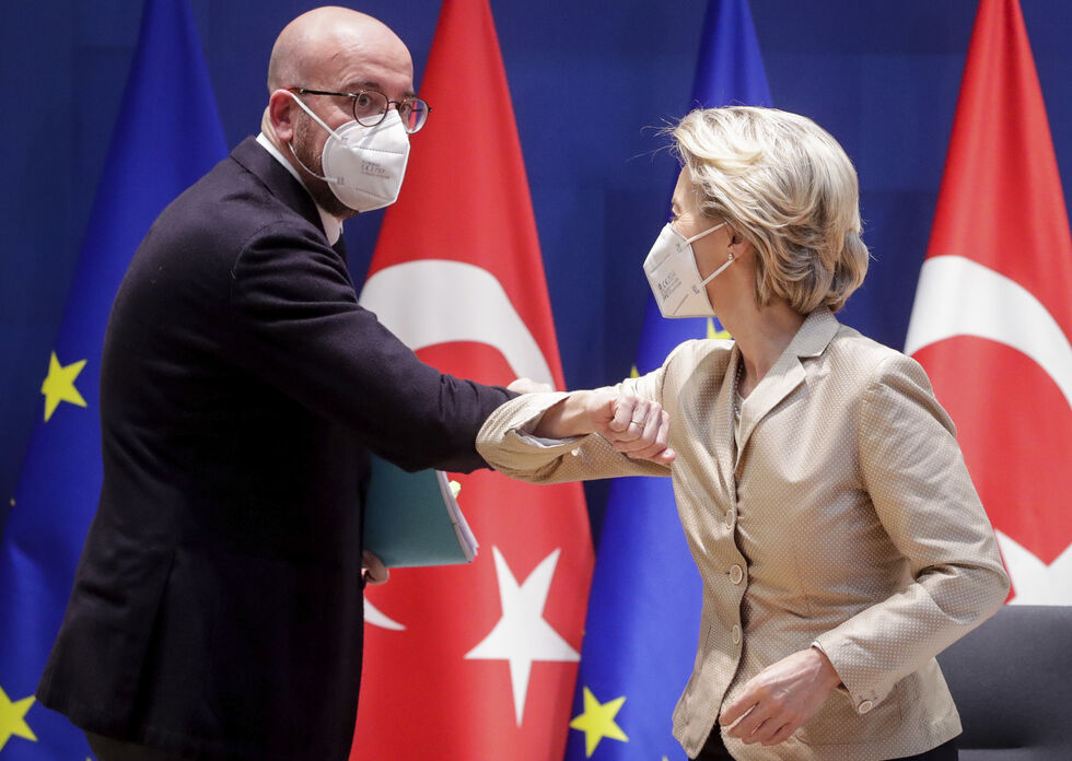 Ασκήσεις ισορροπίας στο τρίγωνο Ελλάδας, Τουρκίας και Λιβύης
