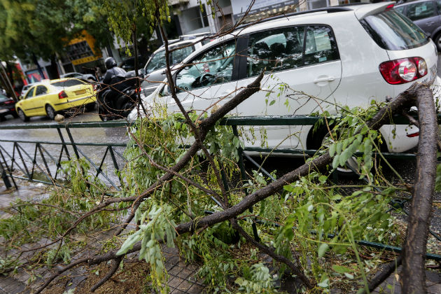 Στο δρόμο του κυκλώνα η Πελοπόννησος