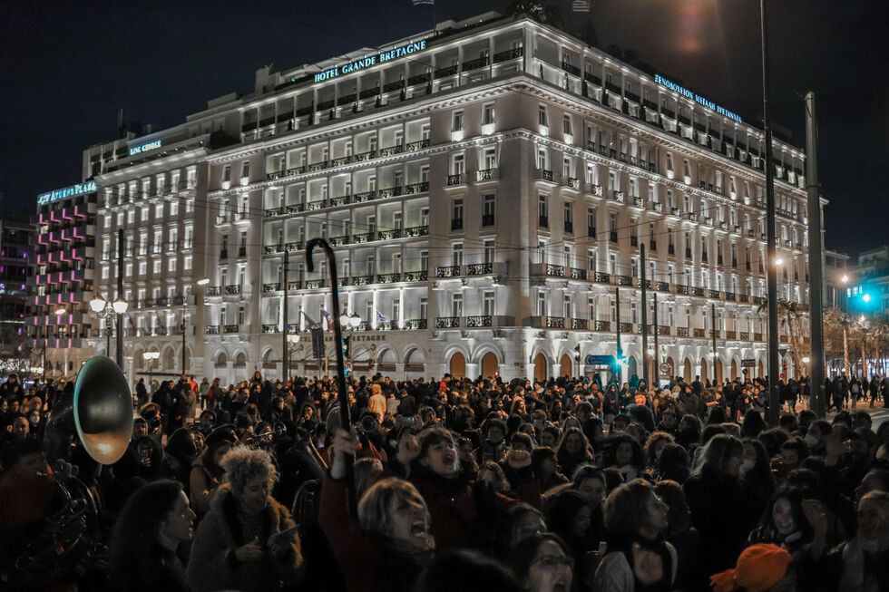 Χρώματα, νότες και παλμός ενάντια σε πόλεμο και σεξισμό