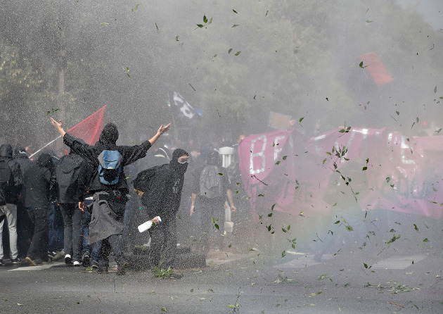 Οι «τεμπέληδες» βγήκαν στους δρόμους κατά του Μακρόν
