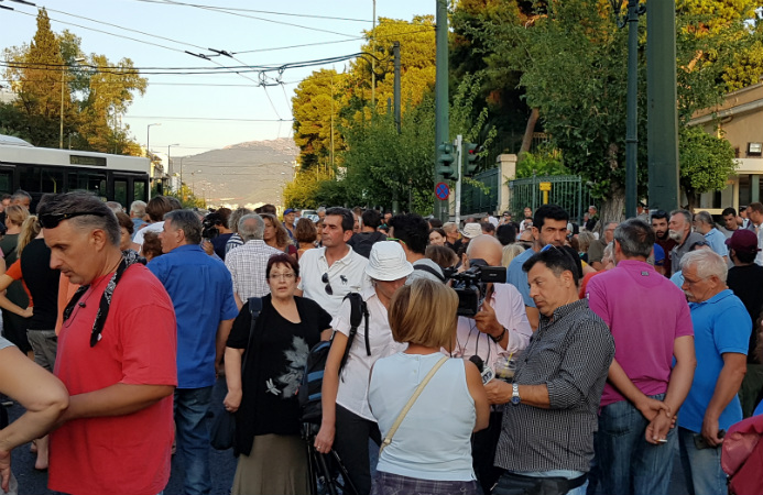Συγκέντρωση διαμαρτυρίας από τους πυρόπληκτους