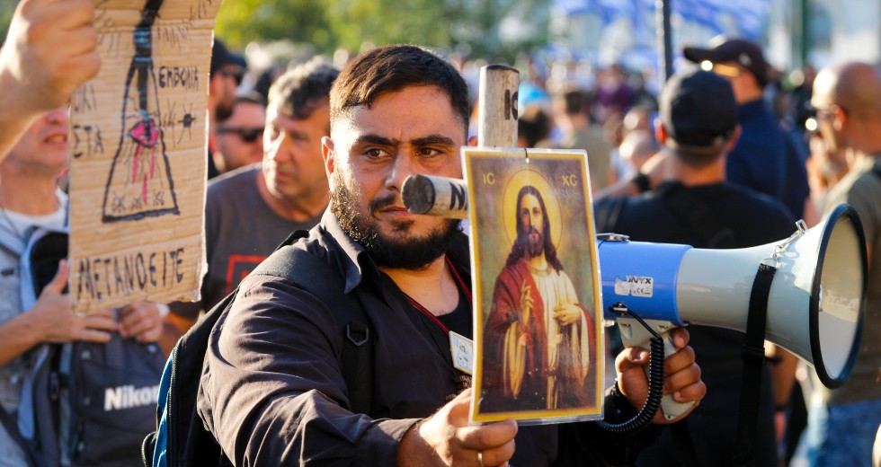 Επεισοδιακή συγκέντρωση αντιεμβολιαστών στην Αθήνα