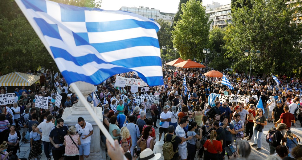 Επεισοδιακή συγκέντρωση αντιεμβολιαστών στην Αθήνα