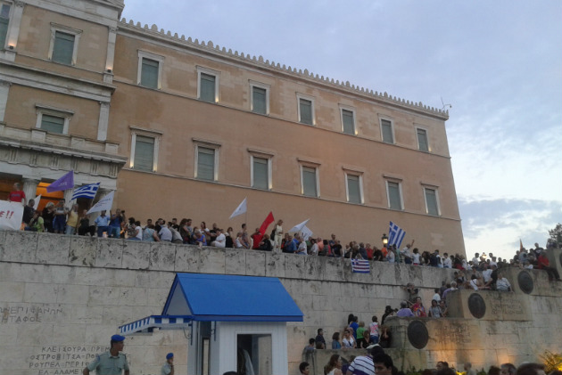 «Η Δημοκρατία δεν εκβιάζεται»
