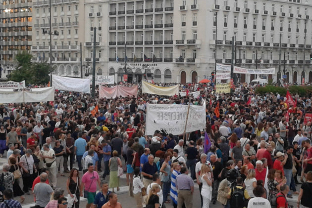 «Η Δημοκρατία δεν εκβιάζεται»