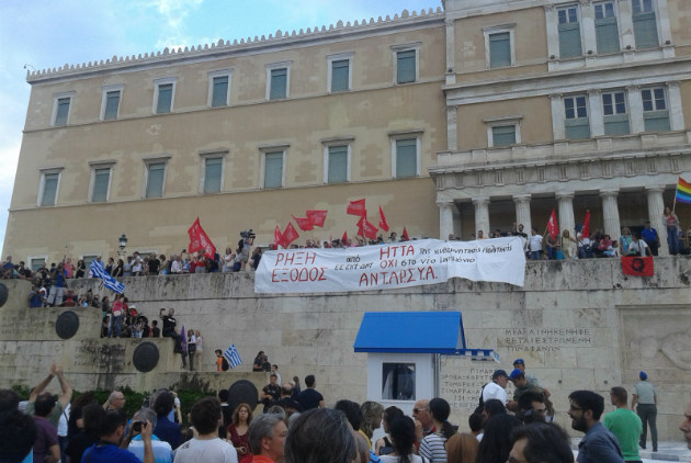 «Η Δημοκρατία δεν εκβιάζεται»