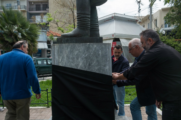 Στα «μαύρα» ο Δασκαλογιάννης- Διαμαρτυρία στα γραφεία του ΣΥΡΙΖΑ