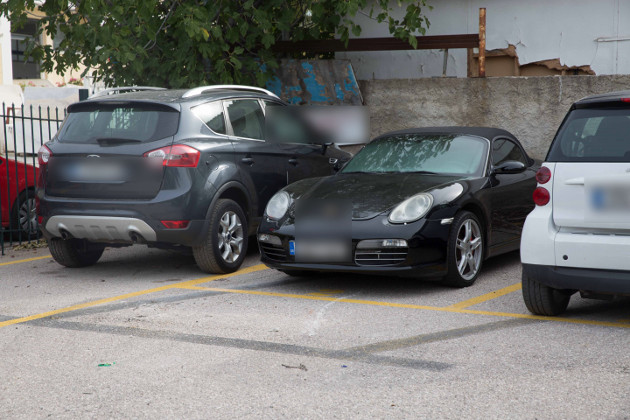 Η «μαφία» των διαρρήξεων με Ferrari, βίλες και πολυτελή βίο