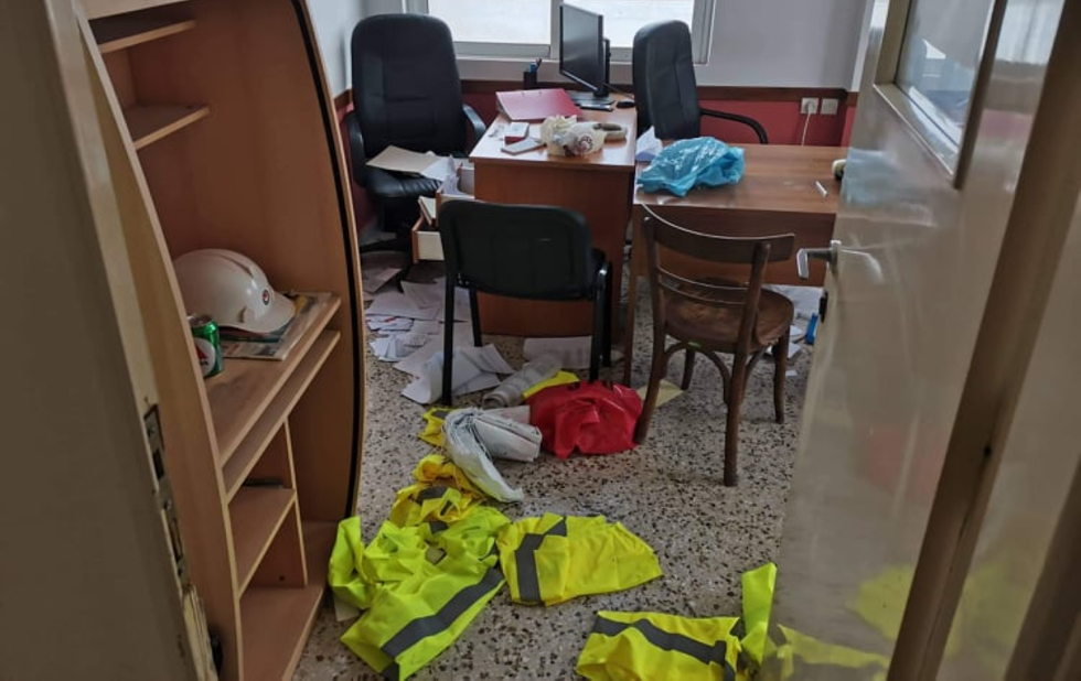 Διέρρηξαν το Εργατικό Κέντρο Χανίων, εκτεταμένες ζημιές