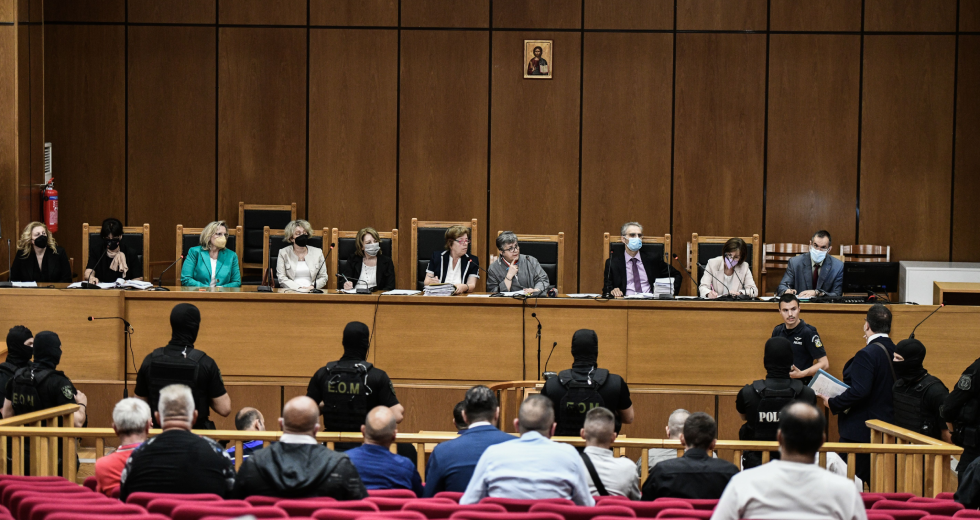 Οι δύο διαφορετικοί κόσμοι στη δίκη της Χρυσής Αυγής στο Εφετείο