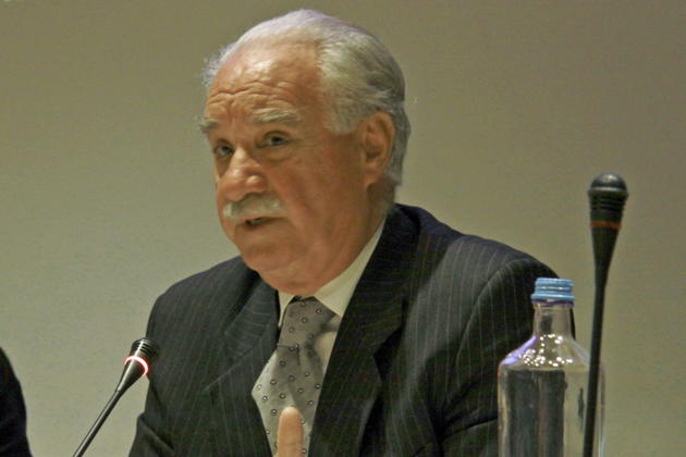Ετοιμες να αποκαταστήσουν την ιστορική μνήμη οι… μπουλντόζες