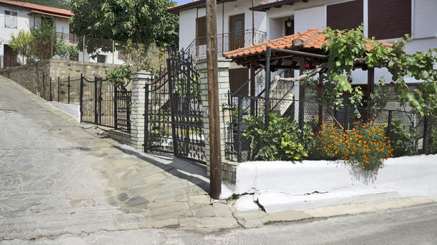 Βουλιάζει η Στρατονίκη από τα φουρνέλα των χρυσοθήρων