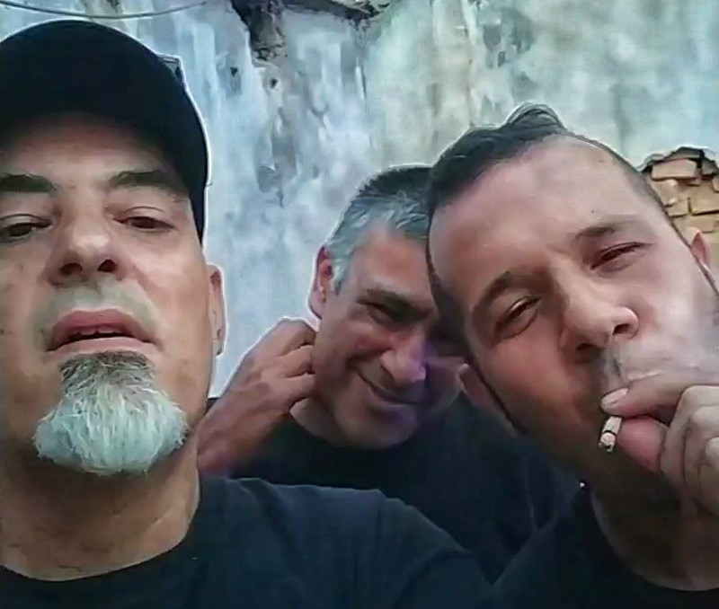 Οι Dirty Ol’ Dogs παρουσιάζουν το παρθενικό άλμπουμ τους στο Bad Tooth