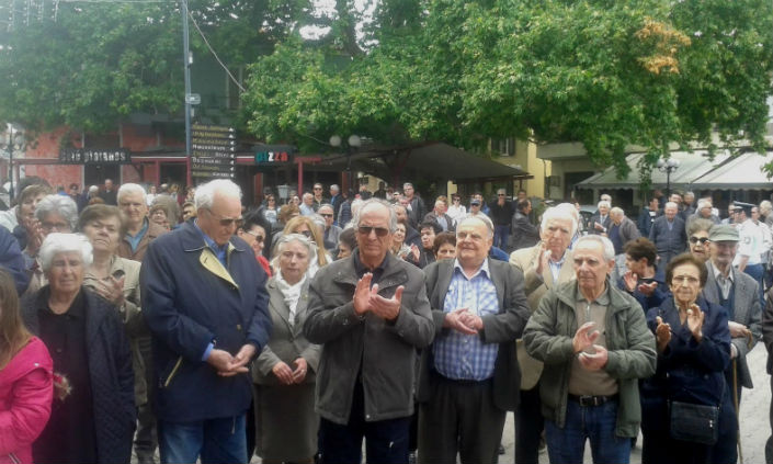 «Όχι» κατοίκων στο κλείσιμο της μοναδικής τράπεζας στο Δίστομο
