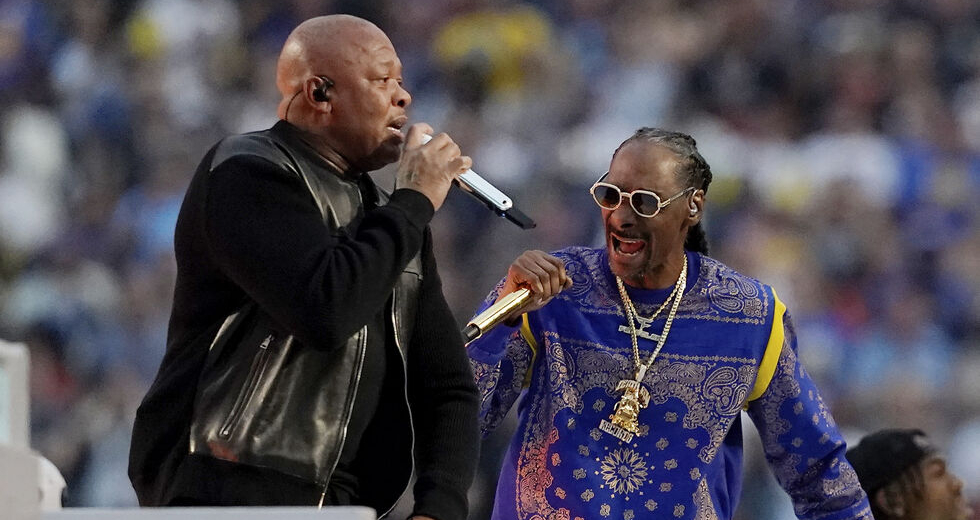 Δισκοκριτική: Dr. Dre, Φωτεινή Βελεσιώτου, Zeal & Ardor, Korn