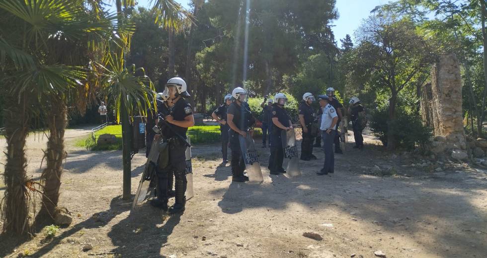 Παρόντες για άλλη μια μέρα στο πάρκο Δρακόπουλου οι κάτοικοι υπέρ της διάσωσής του
