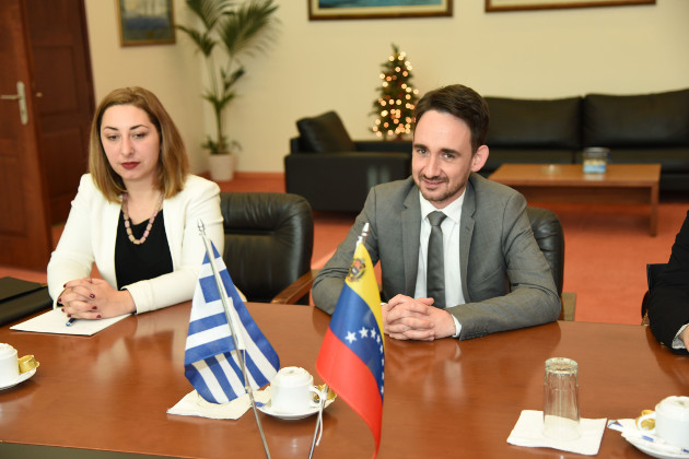 Μήνυμα Μαδούρο σε Τσίπρα μέσω Δρίτσα