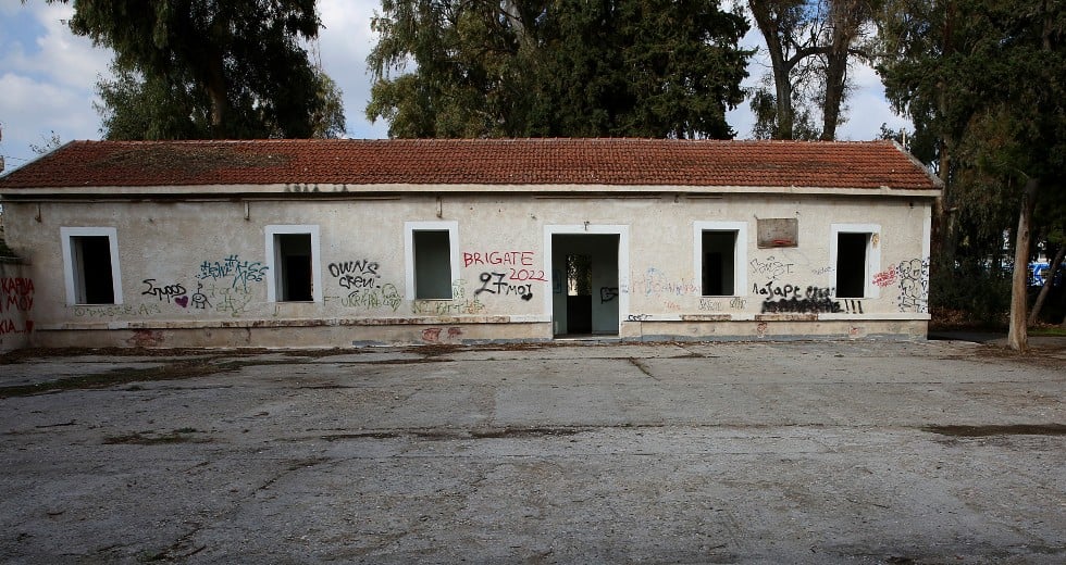 Στον χώρο των βασανιστηρίων του ΕΑΤ-ΕΣΑ στον Πειραιά με το ΑΠΕ-ΜΠΕ