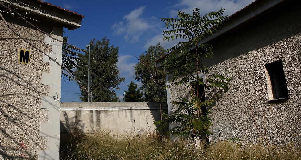 Στον χώρο των βασανιστηρίων του ΕΑΤ-ΕΣΑ στον Πειραιά με το ΑΠΕ-ΜΠΕ