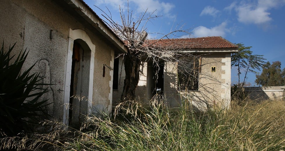 Στον χώρο των βασανιστηρίων του ΕΑΤ-ΕΣΑ στον Πειραιά με το ΑΠΕ-ΜΠΕ