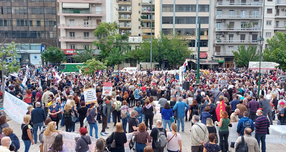 Μεγάλο και δυναμικό το συλλαλητήριο της εκπαιδευτικής κοινότητας στη Βουλή