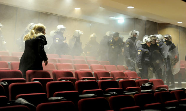 Ένταση, βία και χρυσαυγίτικοι τραμπουκισμοί