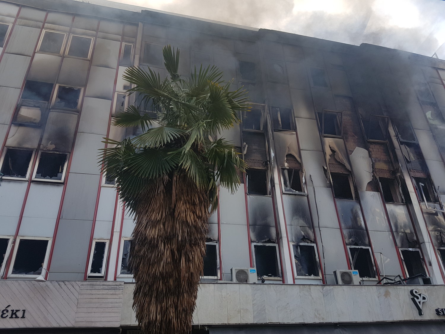 Παρανάλωμα του πυρός η Β’ Εφορία Λάρισας