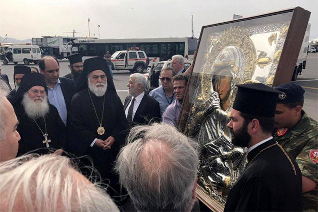 Ο Εφραίμ στην Κρήτη με την… «Παραμυθία»
