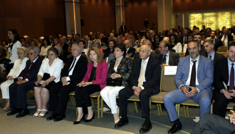 Στήριξε τη Θάνου λίγο πριν από την αποχώρησή της