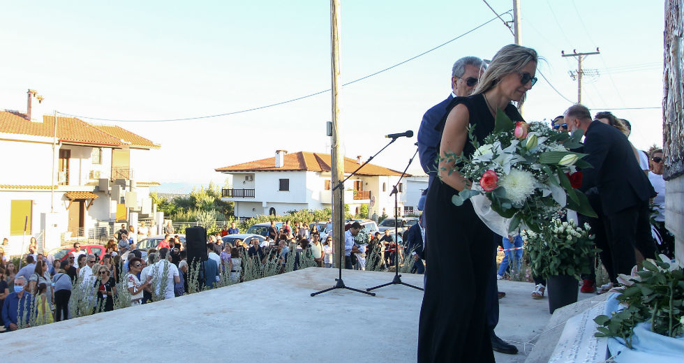 Τίμησαν τη μνήμη των θυμάτων σε Μάτι και Νέο Βουτζά