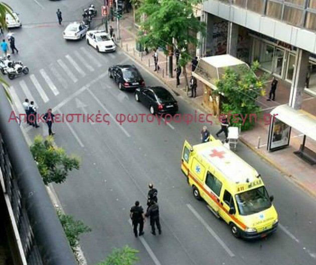 Φάκελος-βόμβα εξερράγη στα χέρια του Λουκά Παπαδήμου