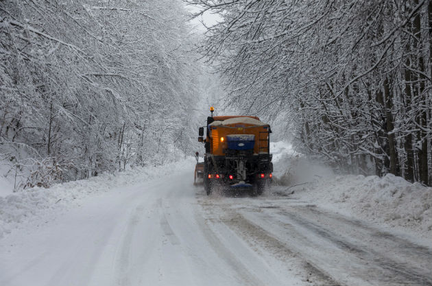 Σε κλοιό χιονιά η χώρα