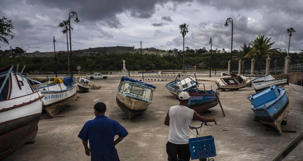 O τυφώνας «Έλσα» πλησιάζει απειλητικά τη Φλόριντα