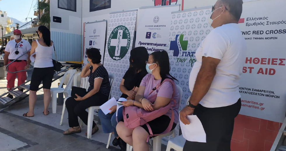 Κρήτη: Ξεκίνησαν οι εμβολιασμοί σε απομακρυσμένες και δυσπρόσιτες περιοχές