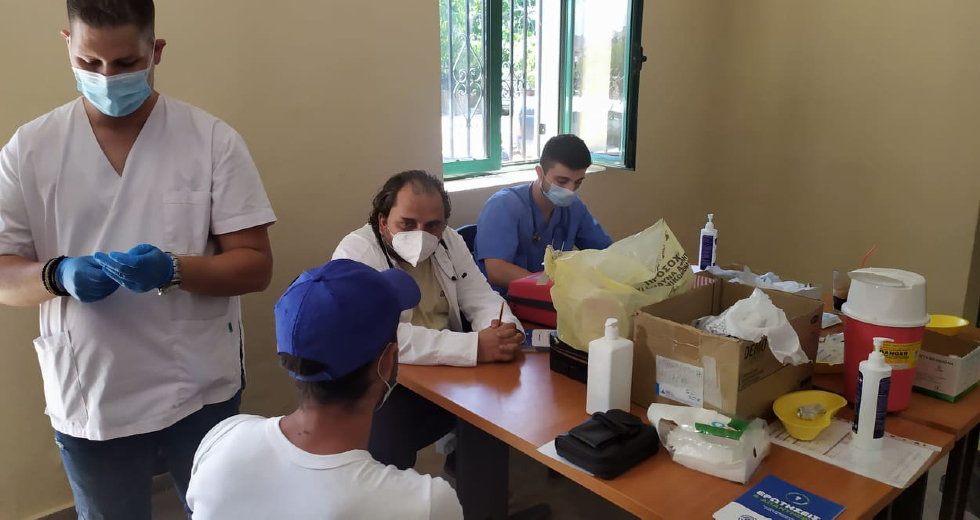 Συνεχίζονται για δεύτερη μέρα οι εμβολιασμοί σε δυσπρόσιτες περιοχές της Κρήτης