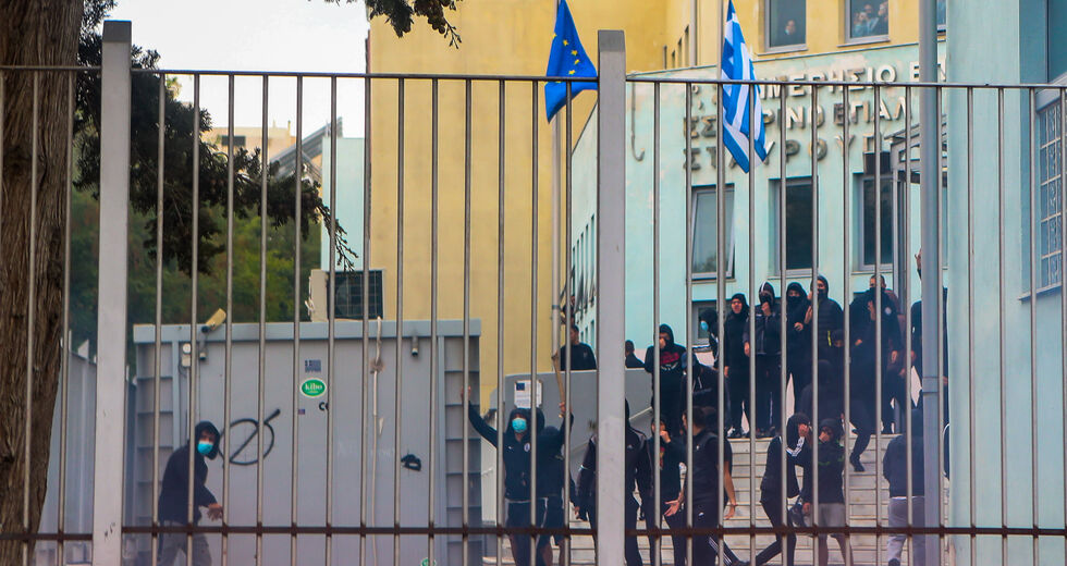 Εκλεκτικές συγγένειες Δεξιάς και Ακροδεξιάς