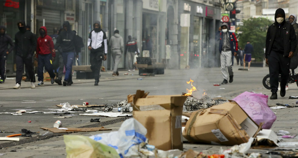 Επεισόδια στις Βρυξέλλες μετά τη μεγάλη αντιρατσιστική πορεία