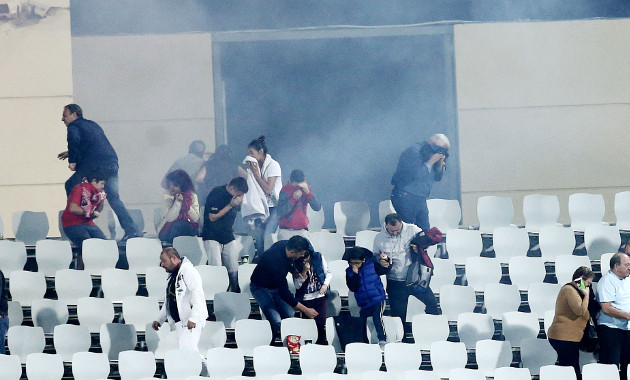 Επεισόδια και χημικά στον αγώνα Παναχαϊκής – Ολυμπιακού στην Πάτρα