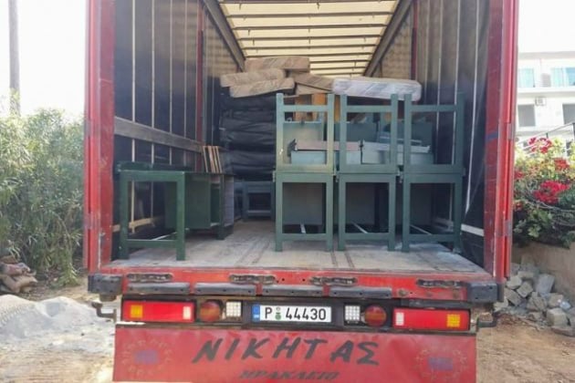 Δεκάδες έπιπλα από το Μπαλί Ρεθύμνου στη Μάνδρα
