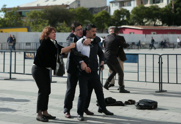 Καταδίκασαν τους δύο δημοσιογράφους της «Cumhuriyet»
