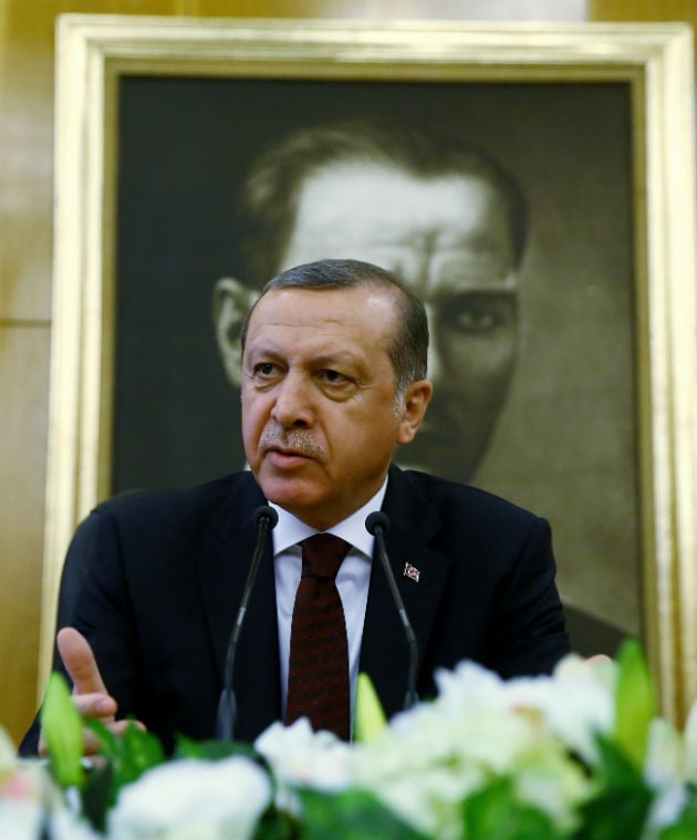 Αποχωρεί ο Νταβούτογλου μετά τη ρήξη με τον Ερντογάν
