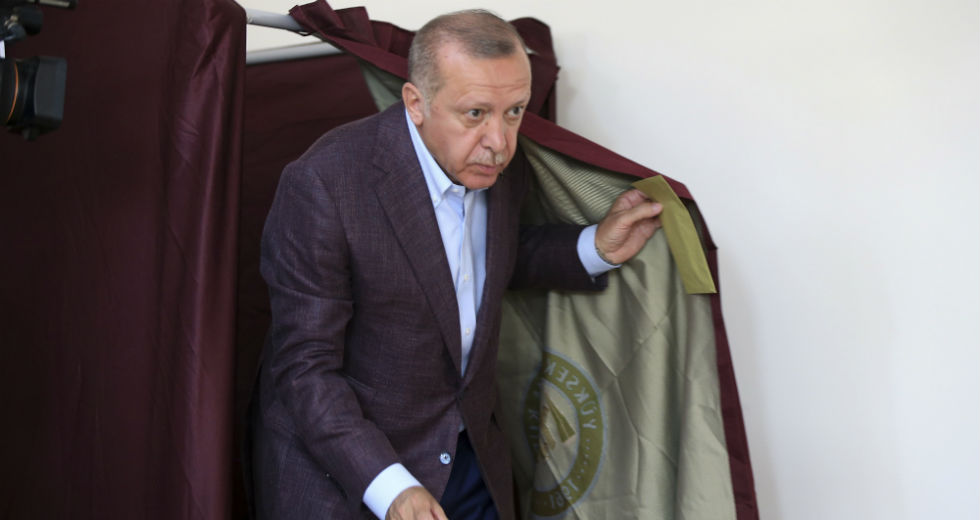 Δήμαρχος Κωνσταντινούπολης ο Ιμάμογλου με 54,21%