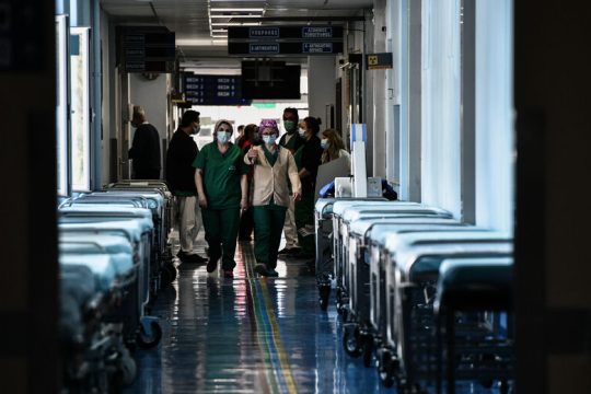 ΕΔΕ κατά γιατρού επειδή μίλησε για τα προβλήματα του «Ερυθρού Σταυρού»