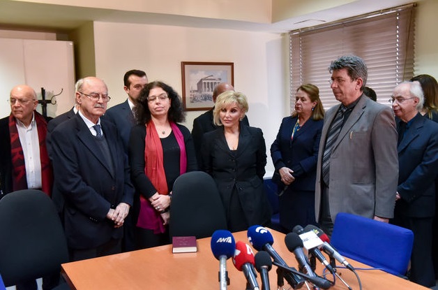 Ο Μαρινάκης μένει στην… απέξω με το καλημέρα