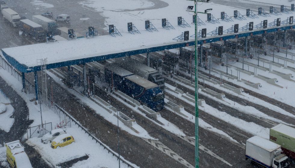 Πολίτες στο έλεος του χιονιά και του «επιτελικού κράτους»