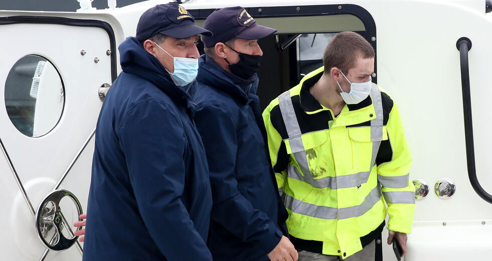 Οργή των συγγενών για τη μετακίνηση του πλοίου