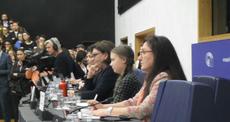 Το μέλλον του πλανήτη στα χέρια ενός 16χρονου κοριτσιού