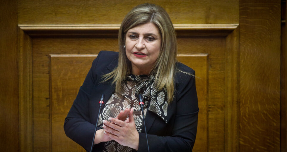 Νύχτα ήρθε, νύχτα ψηφίστηκε