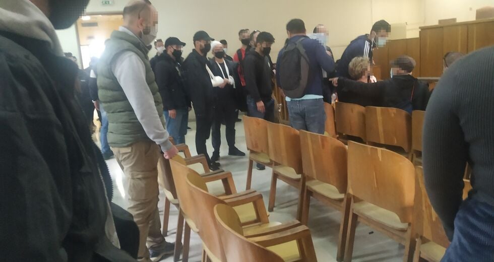 Ξύλο σε δύο μέρη από τα ΜΑΤ έναντι αντιφασιστών